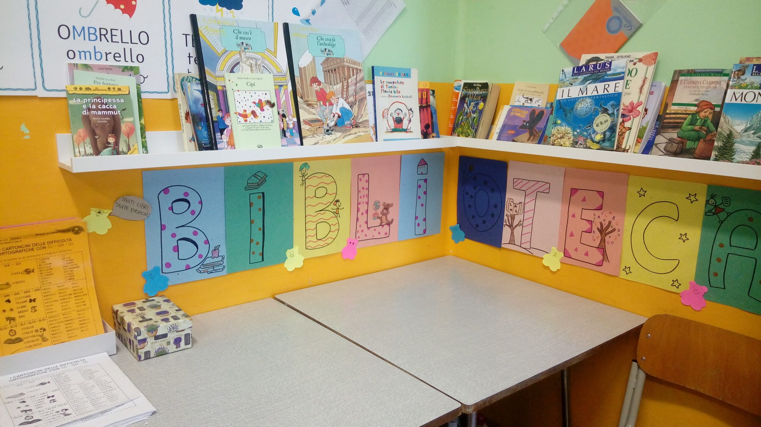 angolo-biblioteca