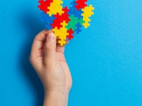 La primaria di Tarantasca celebra la giornata dedicata all’AUTISMO e all’AMICIZIA